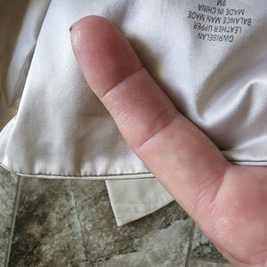 Guess cream color leather boots